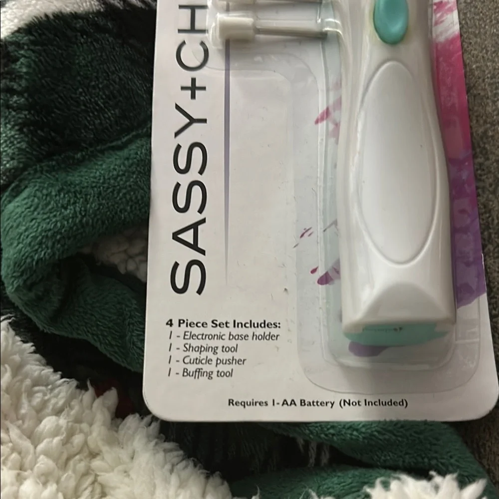 Electronic Nail Kit - White and Green - Picture 4 of 5